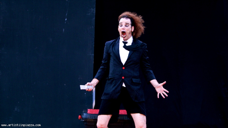 Artisti in Piazza: Mundo Costrini Mundo Costrini